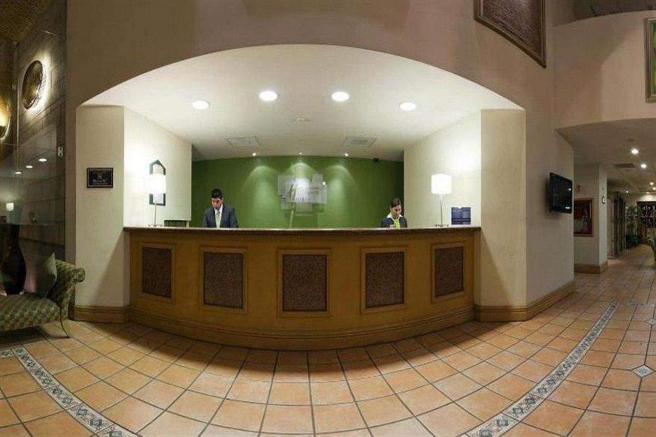 فندق هوليداي إن إكسبريس سيلاو-أيروبورتو باجيو المظهر الخارجي الصورة
